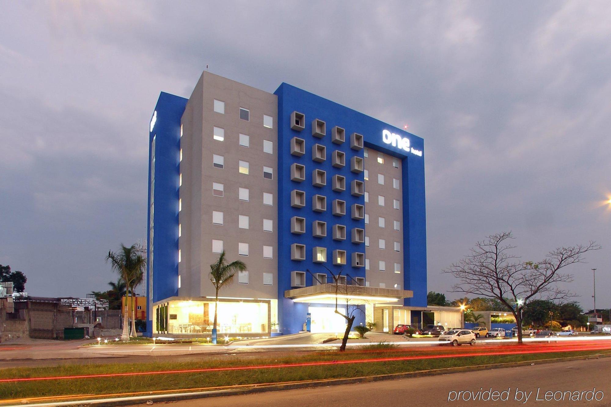 One Villahermosa 2000 Exterior photo